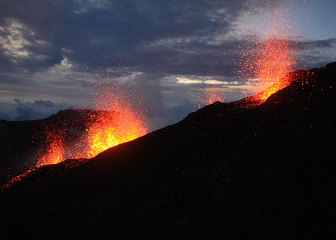 En vidéo: Laissez la magie du volcan opérer...