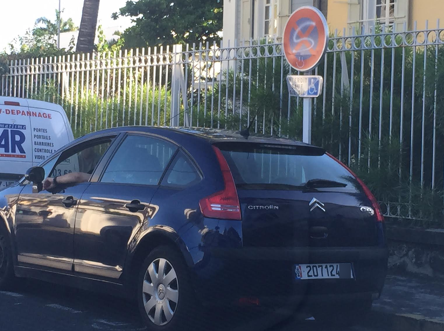 Etre con n'est pas un handicap... Surtout pour un gendarme !
