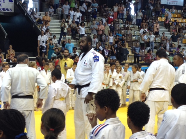 Teddy Riner en showman au stade de l'Est