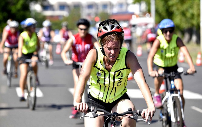 St-Denis : Retour en images sur l'épreuve de triathlon 100% féminine