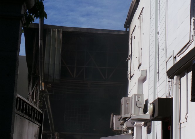St-Denis: La boulangerie Antonetti prend feu, un sans-abri de 70 ans évacué