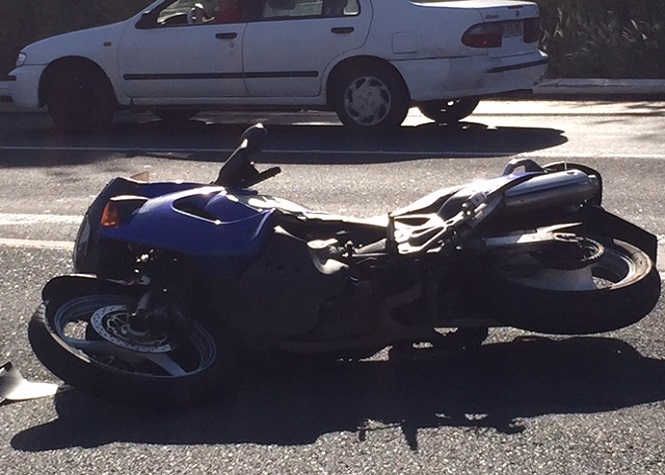 Collision entre une moto et une voiture à Boucan Canot