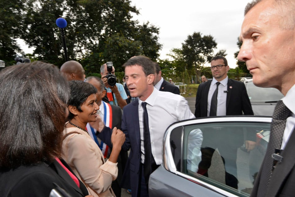 Retour images: Manuel Valls fait son marché aux Camélias