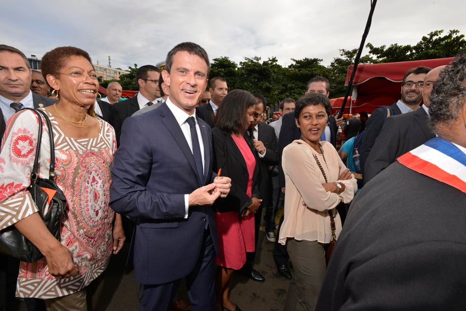 Retour images: Manuel Valls fait son marché aux Camélias
