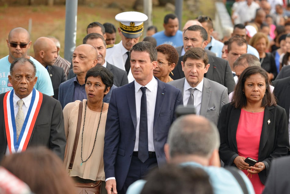 Retour images: Manuel Valls fait son marché aux Camélias