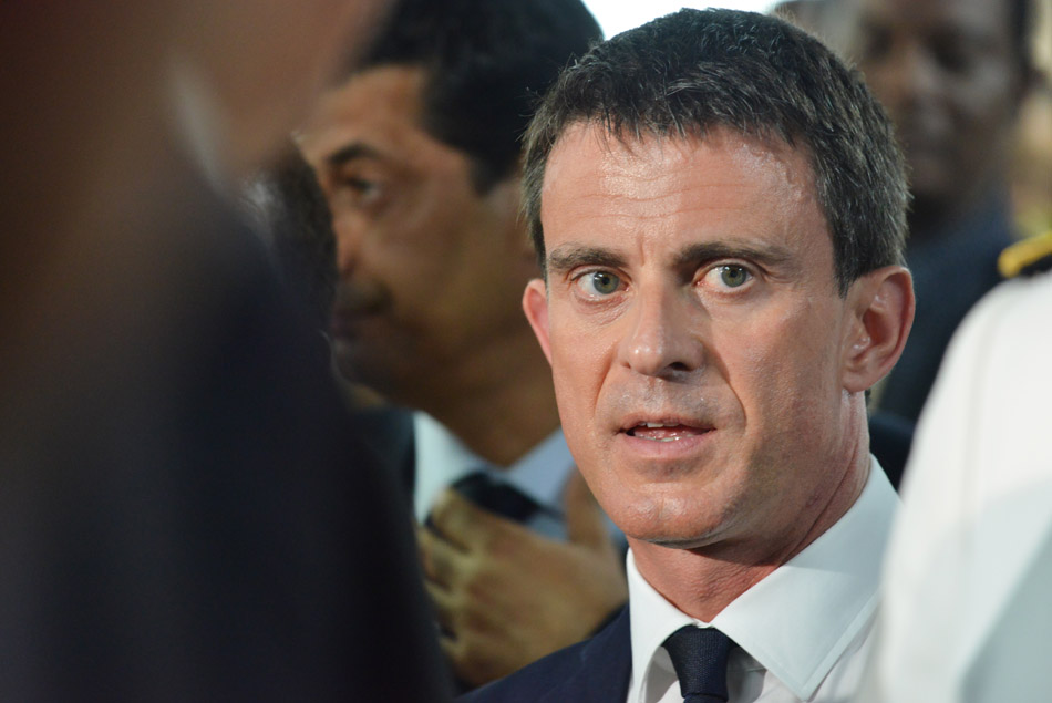 Retour en images sur le discours de Manuel Valls à Gillot avant son départ pour Mayotte