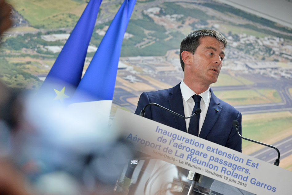 Retour en images sur le discours de Manuel Valls à Gillot avant son départ pour Mayotte