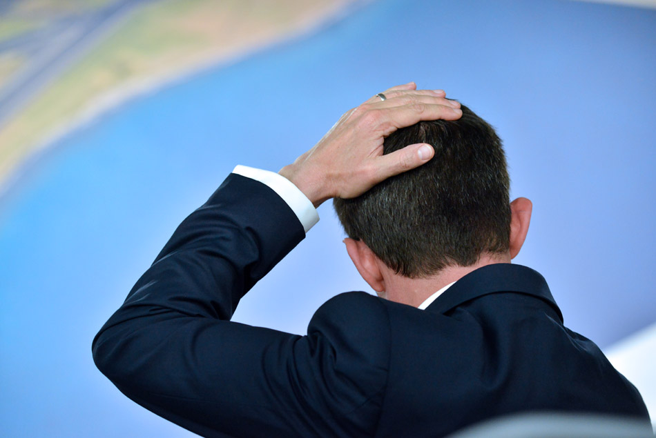 Retour en images sur le discours de Manuel Valls à Gillot avant son départ pour Mayotte