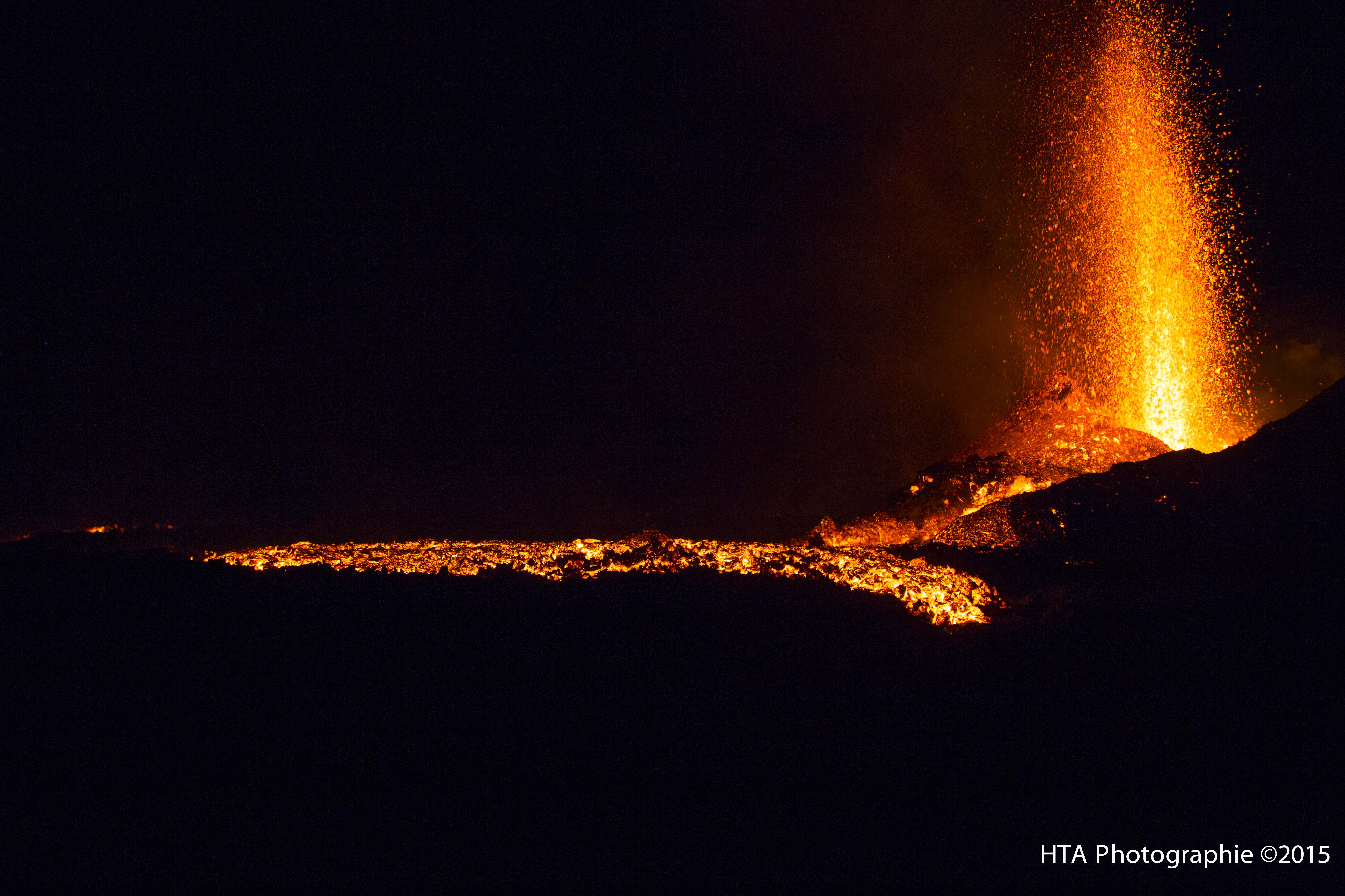 Eruption: Un volcan aux allures de la planète rouge