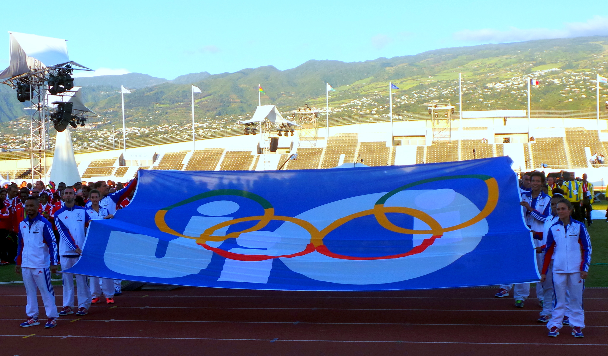 Cérémonie d'ouverture des JIOI: Ambiance survoltée au stade de St-Paul!