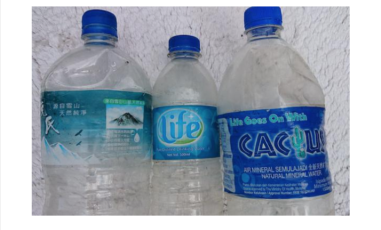 La presse malaisienne fait état de nouvelles bouteilles du MH370 découvertes à la Réunion