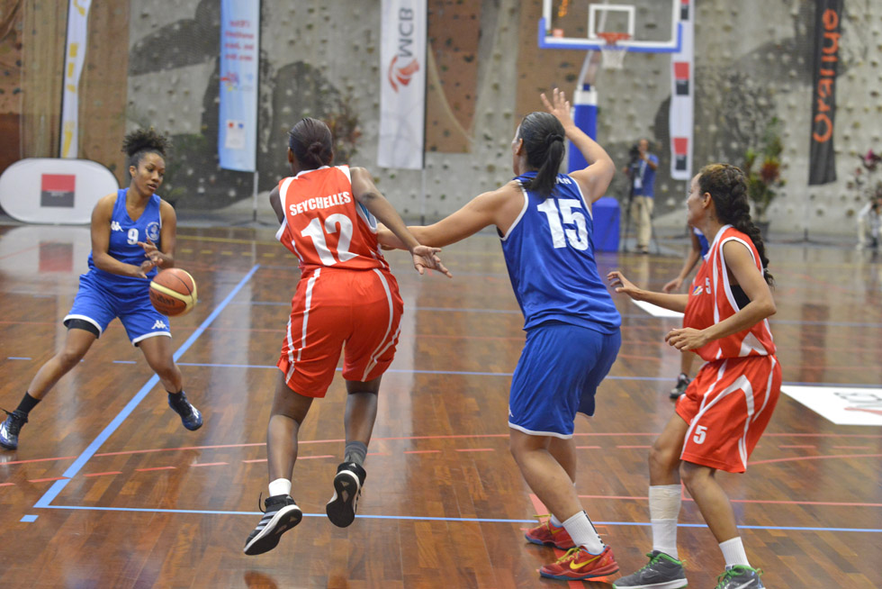 Retour en images sur les victoires écrasantes de nos basketteuses et basketteurs