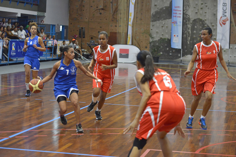 Retour en images sur les victoires écrasantes de nos basketteuses et basketteurs