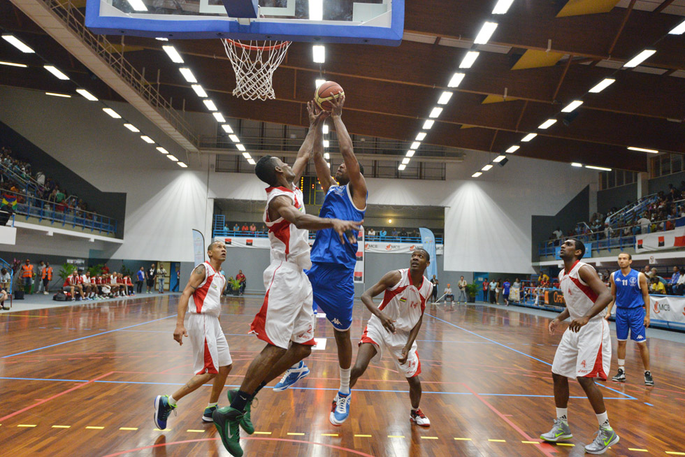 Retour en images sur les victoires écrasantes de nos basketteuses et basketteurs