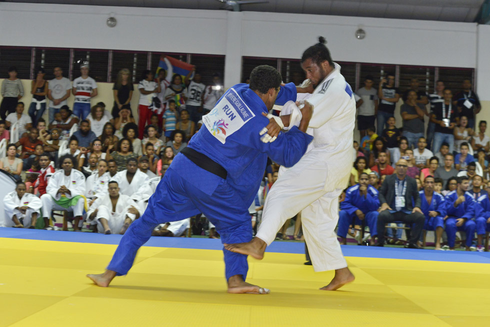 Judo : Retour en image sur le succès des Réunionnais dans l'épreuve par équipe
