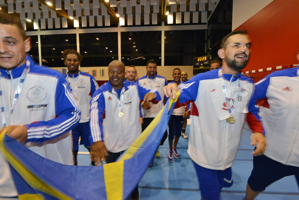 Retour en images sur les médailles d'or des handballeurs du Club R