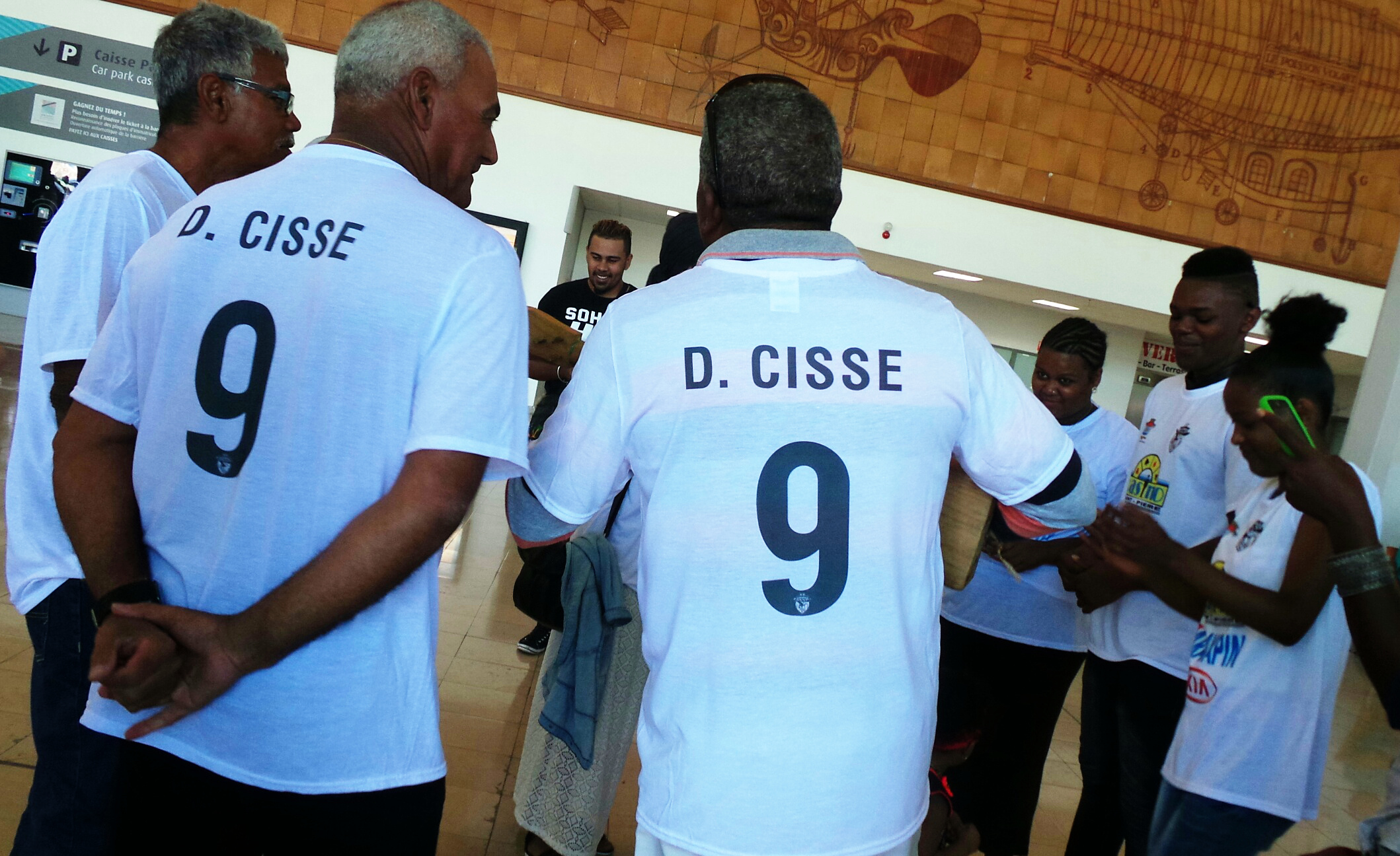 Foot: Djibril Cissé est arrivé à la Réunion