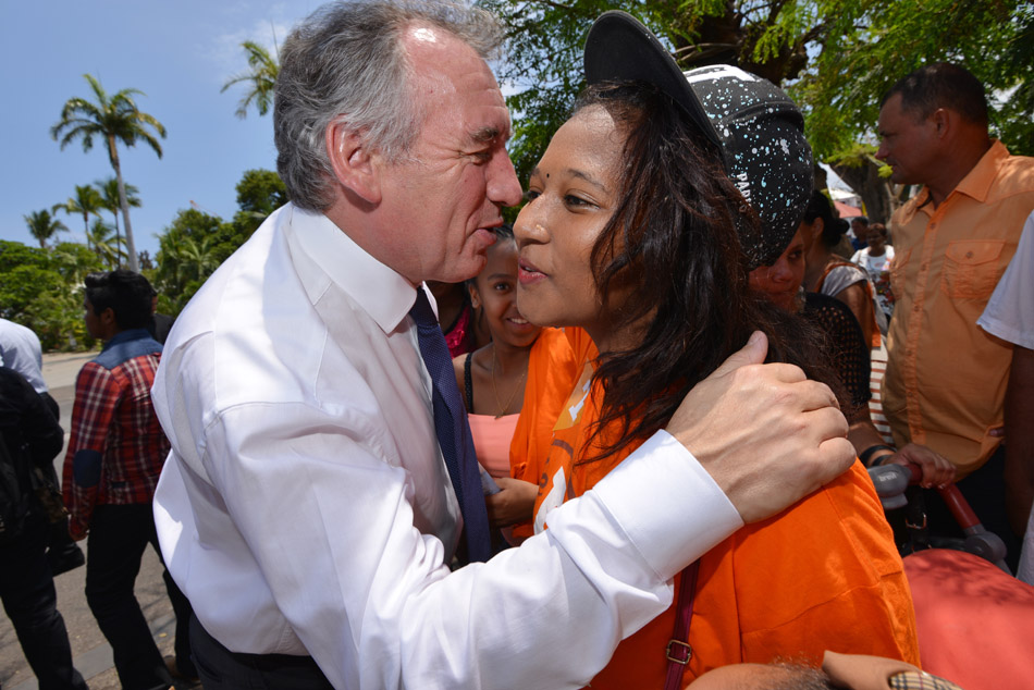 Régionales 2015: Thierry Robert et François Bayrou font campagne ensemble