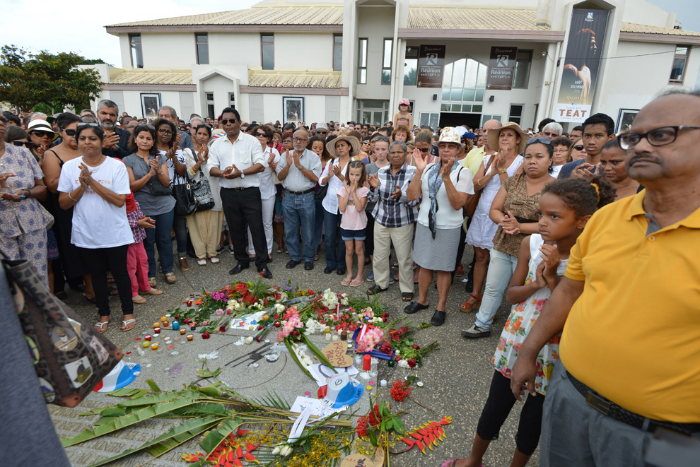 Attentats à Paris: La Réunion rend hommage aux victimes