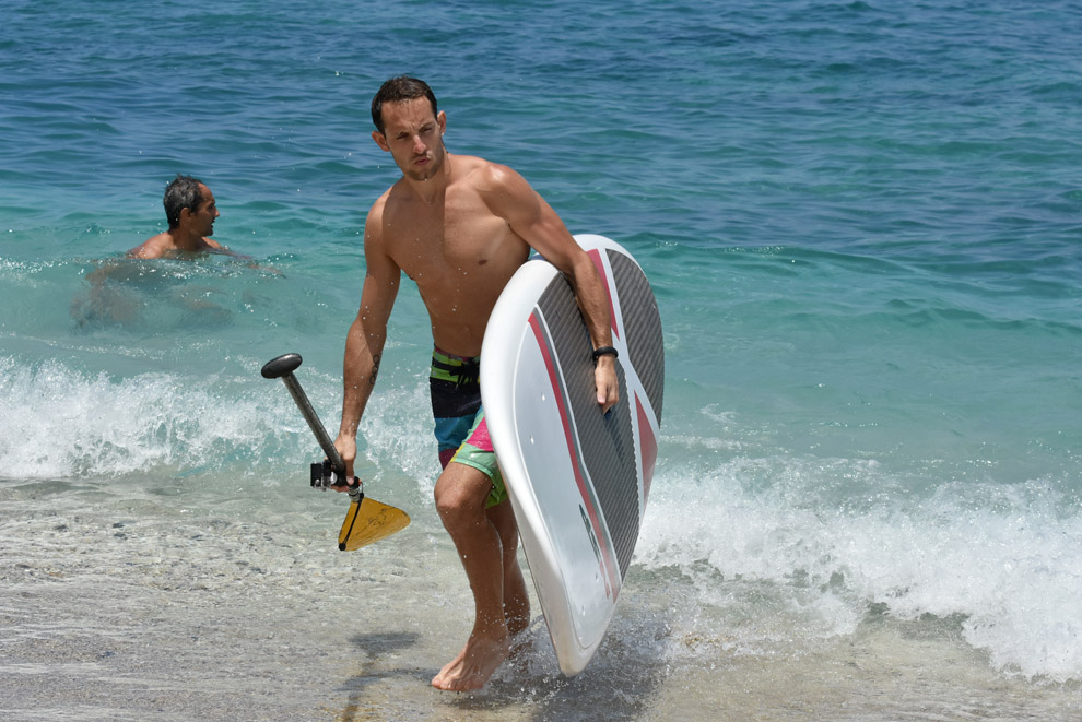 Boucan: 1ère session de surf sécurisé avec Johanne Defay et Renaud Lavillenie