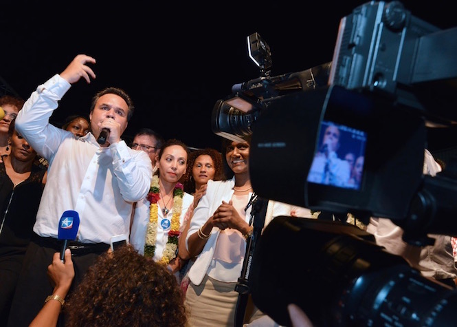 [Photos] L'arrivée triomphale de Didier Robert pour la proclamation des résultats