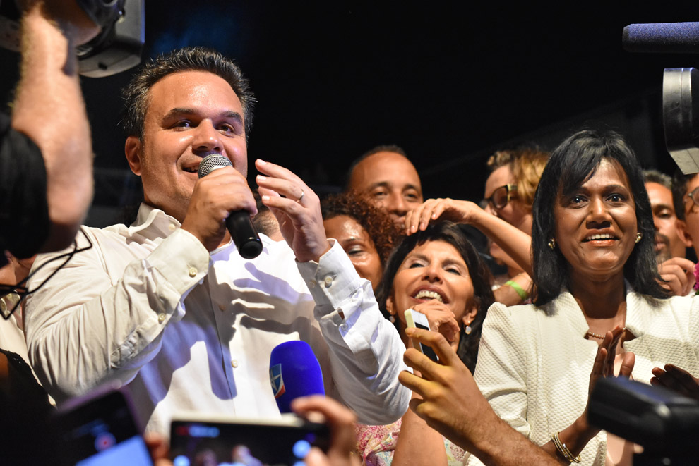 [Photos] L'arrivée triomphale de Didier Robert pour la proclamation des résultats