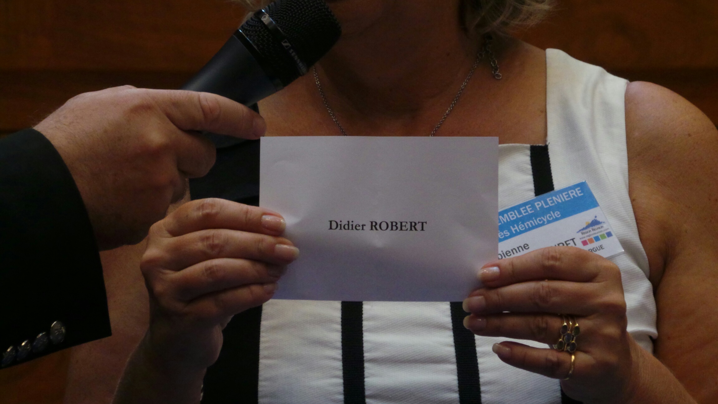 Le 3ème tour : Didier Robert élu président de Région par 29 voix
