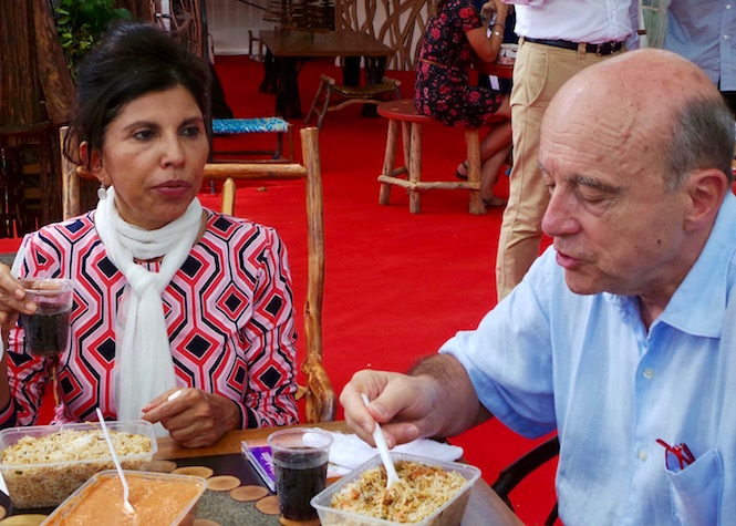 Alain Juppé pique-nique au jardin de l'État