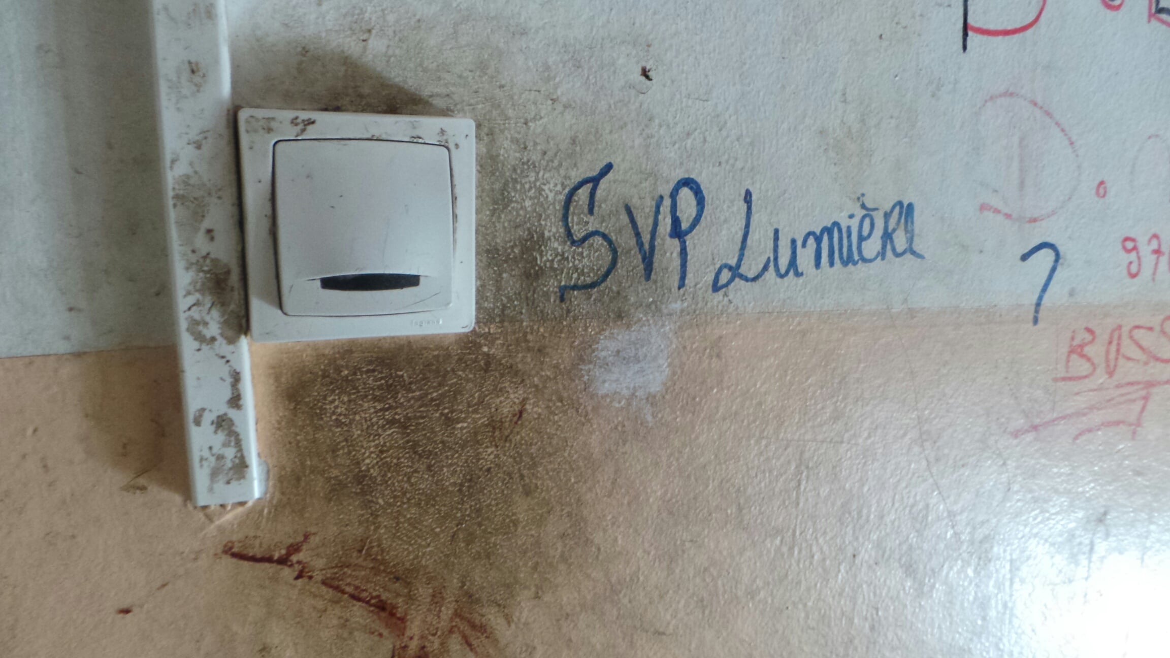 La Chaumière à St-Denis : Des jeunes font régner leur loi face à des locataires craintifs
