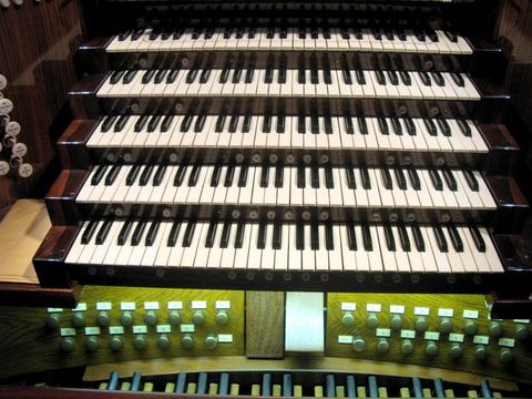 Didier Robert offre -enfin- de grandes orgues à la cathédrale !