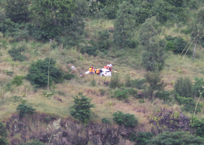 Sortie de route spectaculaire dans les rampes de la Montagne