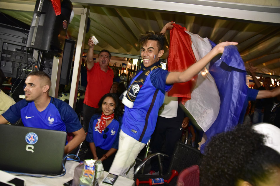 France/Irlande: Le match des supporters sur le Barachois