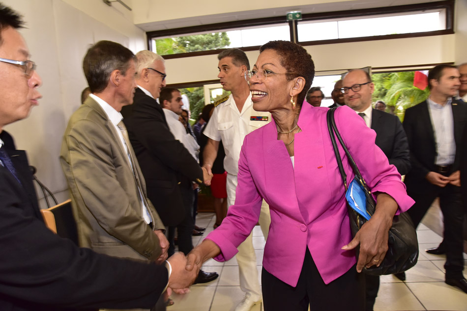 George Pau-Langevin inaugure 164 logements sociaux à Saint-Benoît