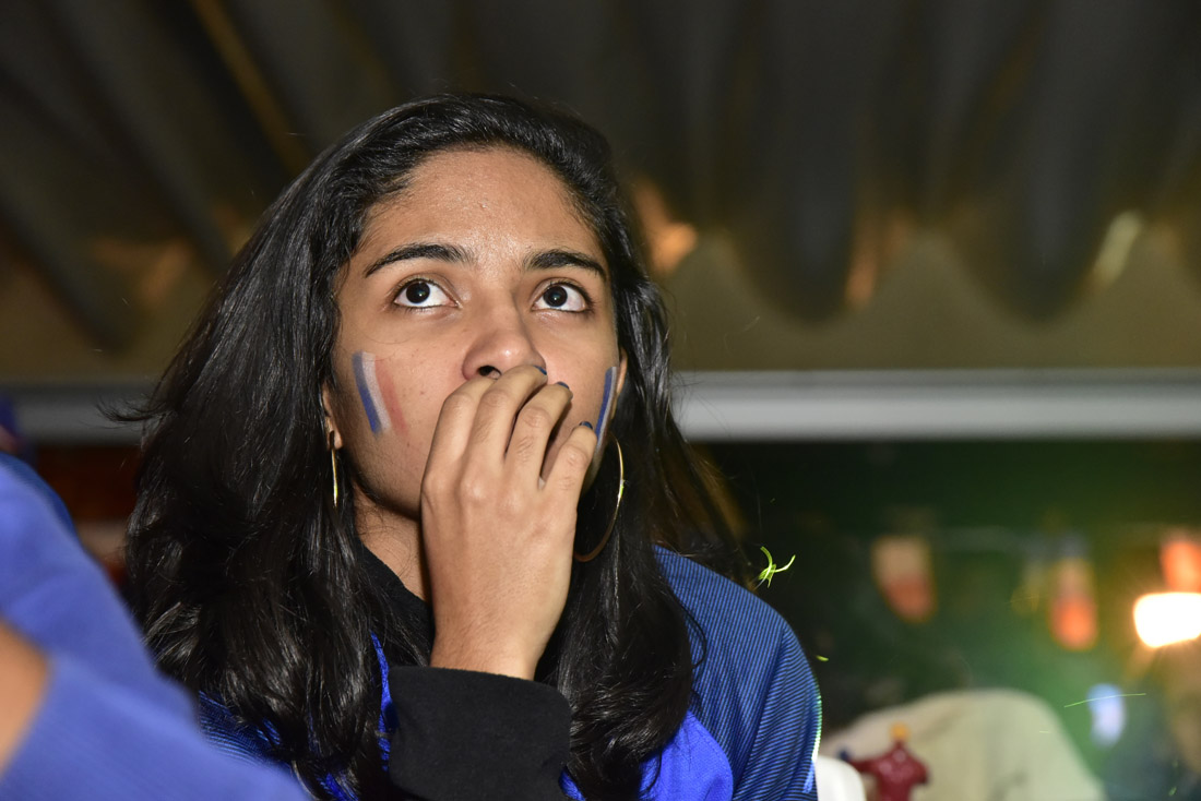 Retour en images sur la détresse des supporters des Bleus au Barachois