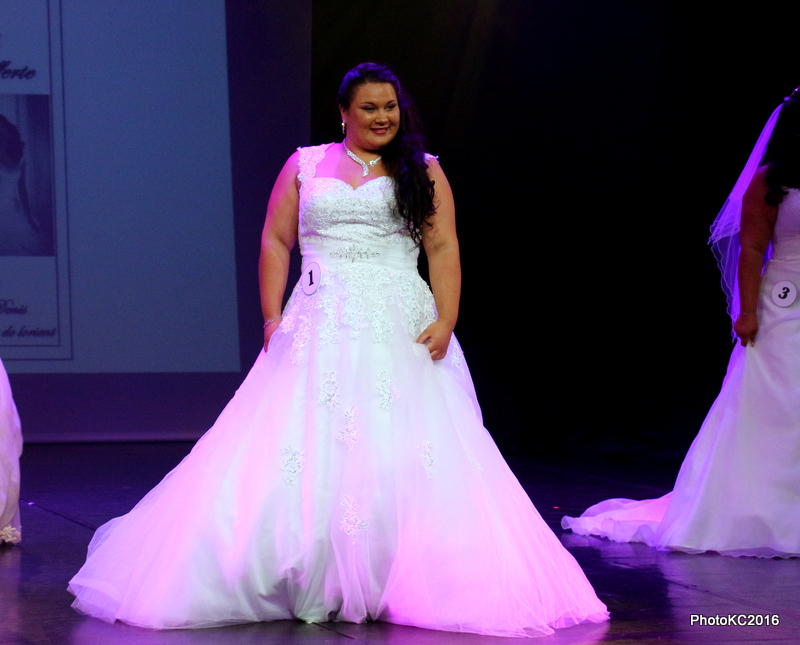 Une Dionysienne de 26 ans, Agnès Dijoux, élue Miss Ronde Réunion 2016