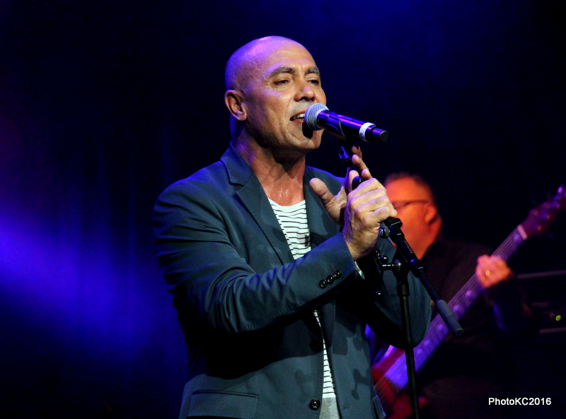 Musique: Dominique Barret Chante l'amour au Théâtre des Sables