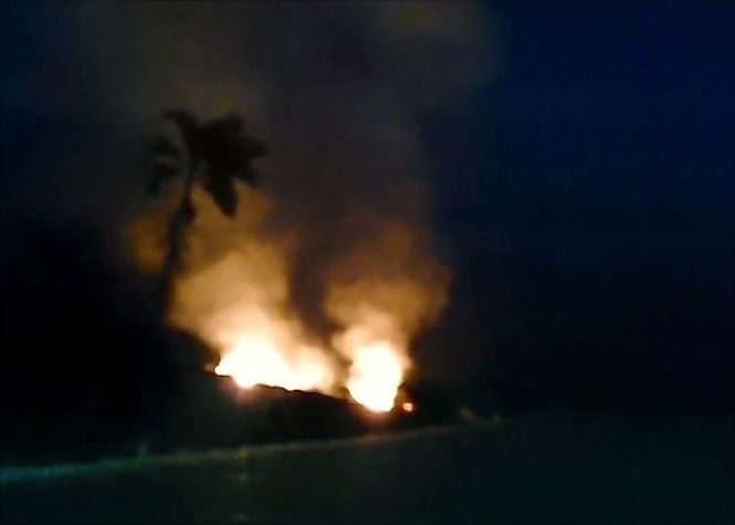 Important feu de broussailles à Plateau Caillou